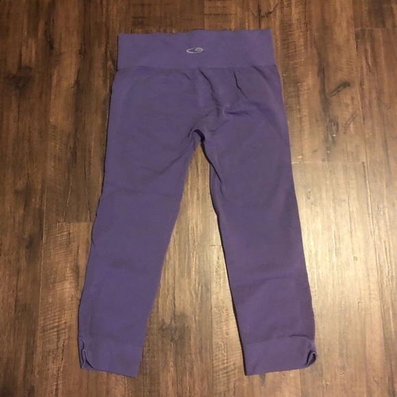 CHAMPION Yoga Pants - Picture 6 of 7